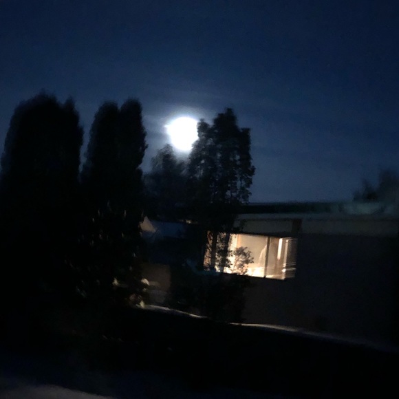 Meet your Posher, Amanda - Picture 1 of 1